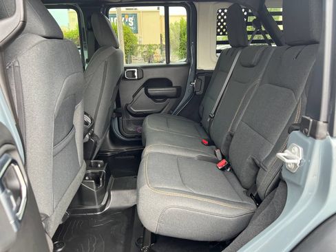 Used 2025 Jeep Wrangler Unlimited Sport AWD/4WD image 14