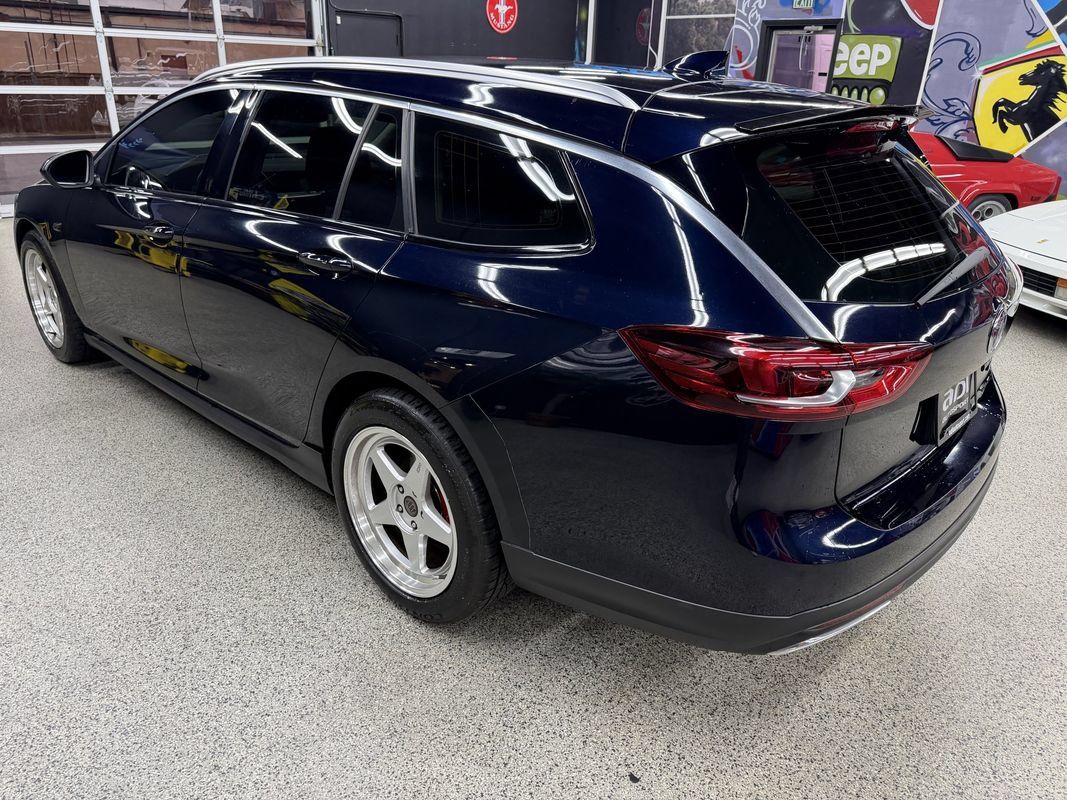 Used 2020 Buick Regal Preferred AWD/4WD image 3