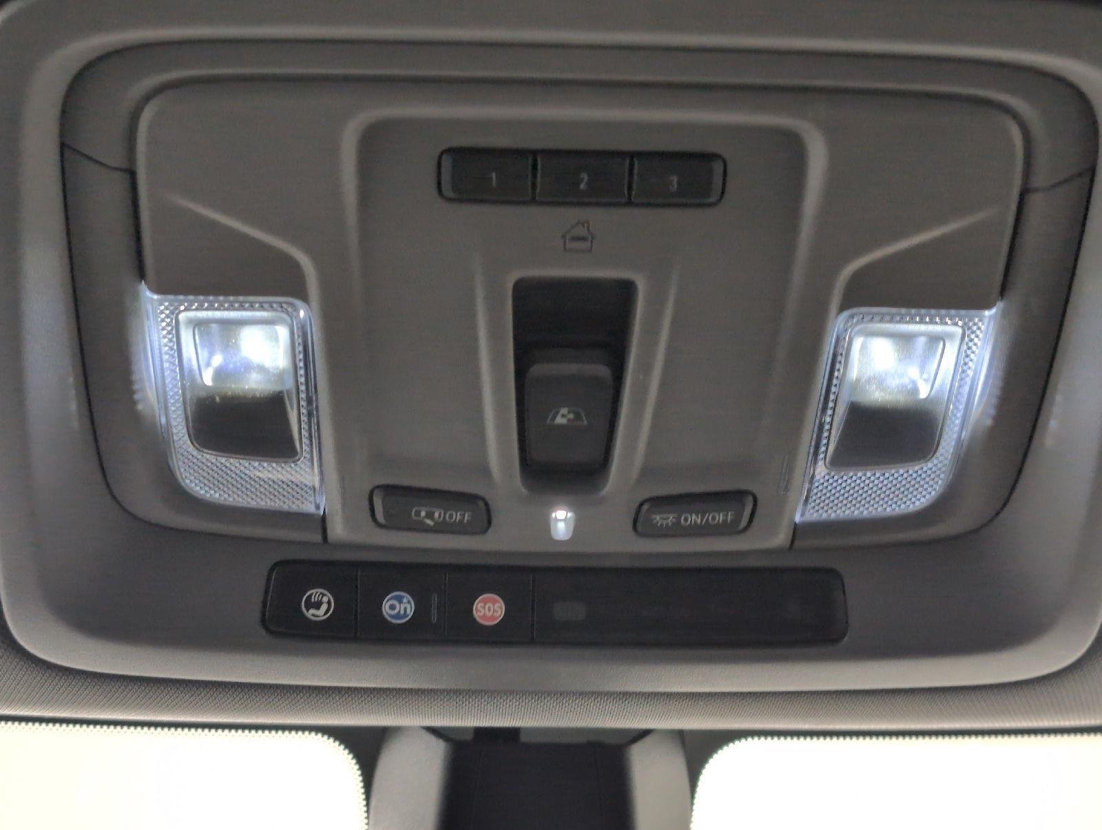 Certified 2021 Chevrolet Silverado 1500 LTZ AWD/4WD image 18