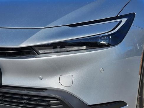 New 2026 Toyota Prius LE FWD image 5