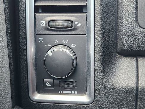 Used 2024 RAM 1500 Classic SLT image 21