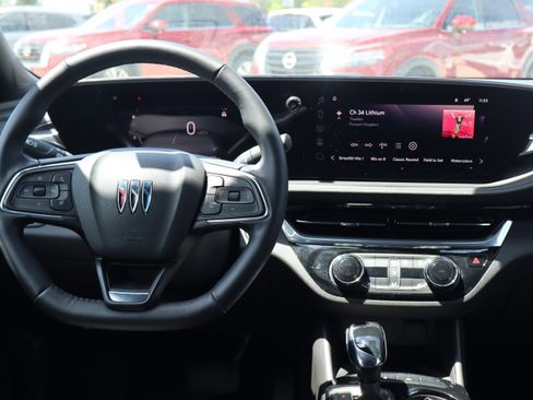 Used 2024 Buick Envista Sport Touring w/ Convenience I Package FWD image 13