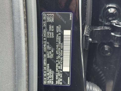 Used 2024 Volvo XC60 B5 Plus w/ Protection Package Premier AWD/4WD image 16
