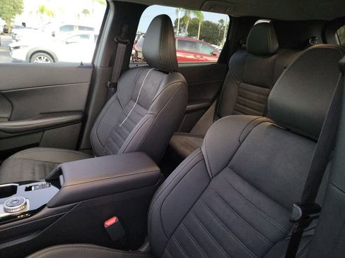 New 2026 Mitsubishi Outlander SE image 9