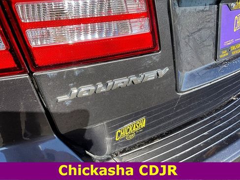 Used 2020 Dodge Journey SE image 23