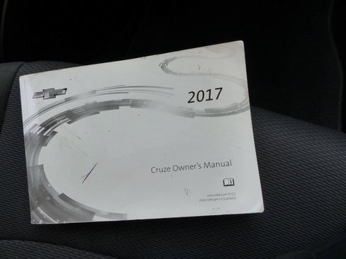 Used 2017 Chevrolet Cruze LT w/ Convenience Package FWD image 42