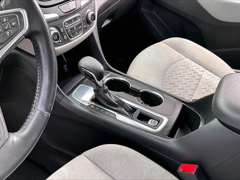 Used 2022 Chevrolet Equinox LT FWD image 17