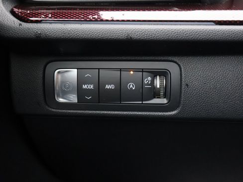 Certified 2024 Chevrolet Traverse RS image 42