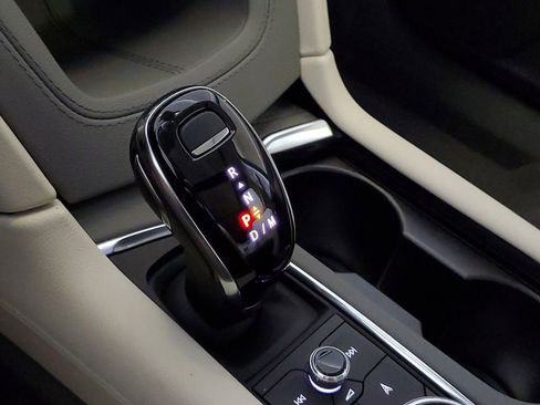 New 2025 Cadillac XT6 Premium Luxury image 28