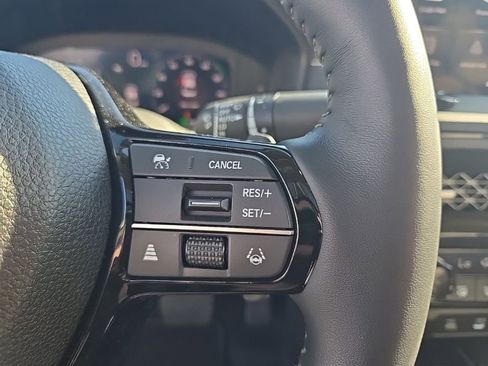 Used 2025 Honda Accord Touring image 17