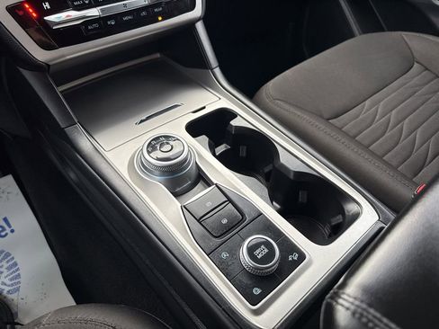 Used 2021 Ford Explorer XLT image 15