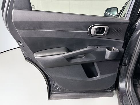 Used 2024 Kia Sorento S image 26