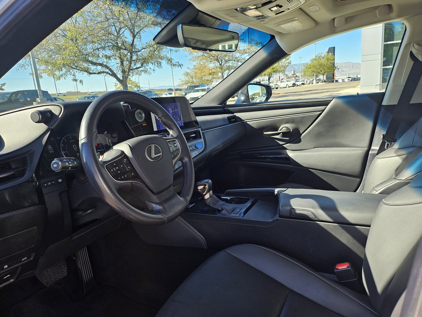 Used 2024 Lexus ES 350 w/ Accessory Package (Z1) FWD image 10