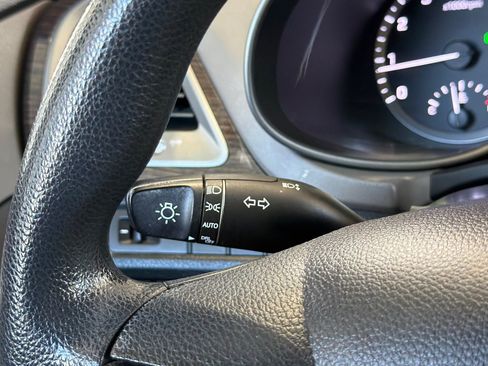 Used 2017 Hyundai Santa Fe Sport FWD image 31