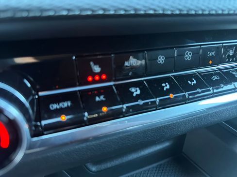 New 2026 Chevrolet Equinox LT w/ Convenience Package II image 27