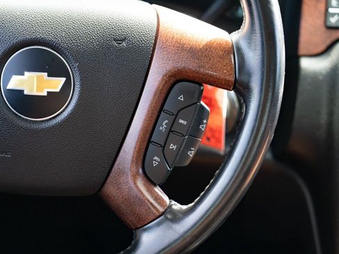 Used 2013 Chevrolet Silverado 2500 LTZ AWD/4WD image 23