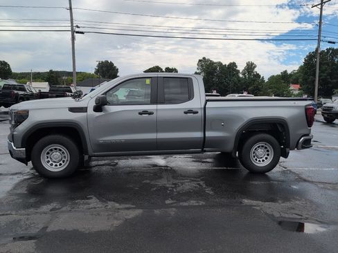 Used 2023 GMC Sierra 1500 Pro w/ Convenience Package AWD/4WD image 3