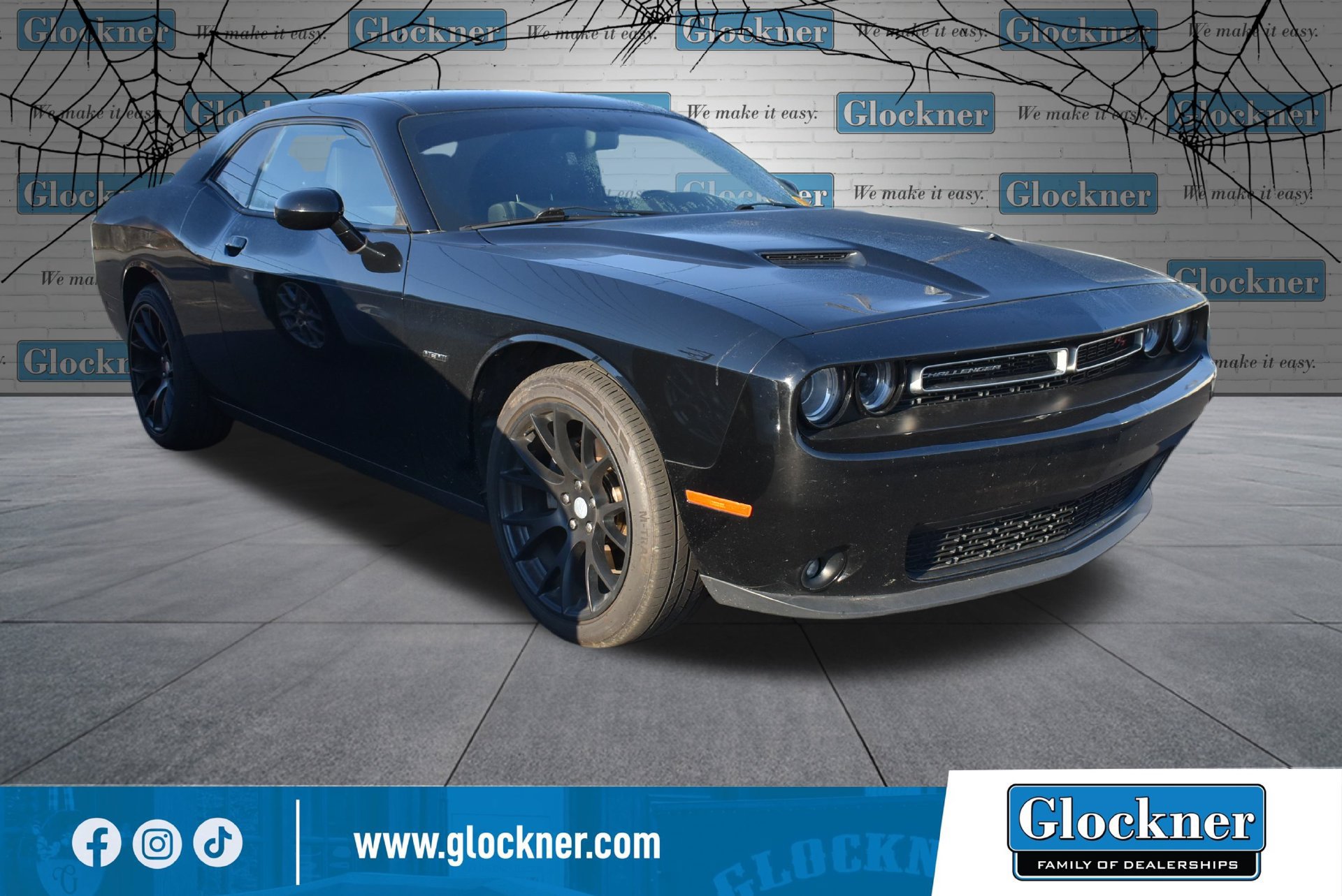 Used 2016 Dodge Challenger R/T RWD image 10
