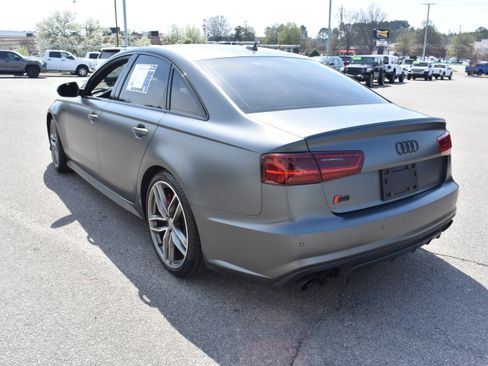 Used 2017 Audi S6 Prestige w/ S6 Sport Package image 7