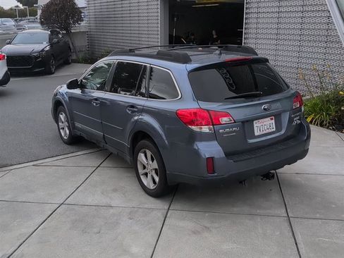 Used 2014 Subaru Outback 2.5i Limited w/ Moonroof Package image 8