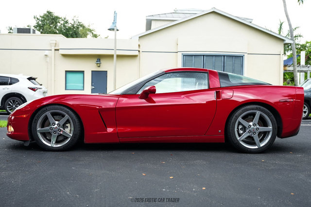 Used 2006 Chevrolet Corvette Coupe w/ Preferred Equipment Group RWD image 15