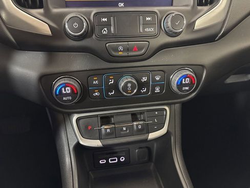 Used 2023 GMC Terrain SLT w/ Elevation Edition FWD image 31