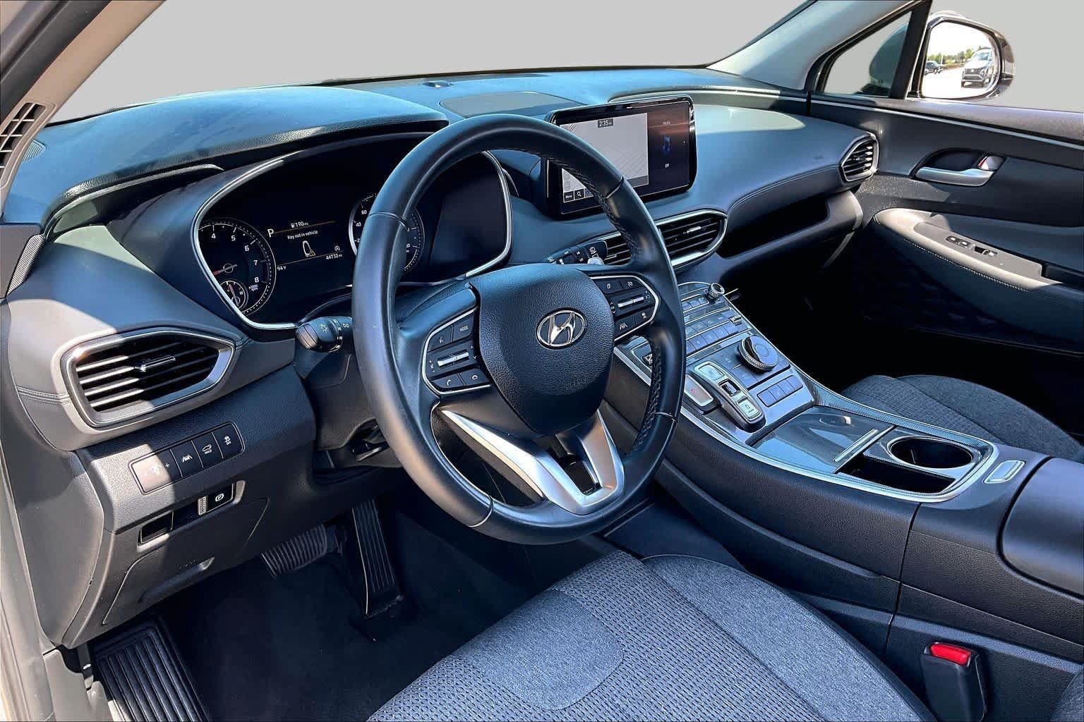 Used 2023 Hyundai Santa Fe SEL FWD image 18