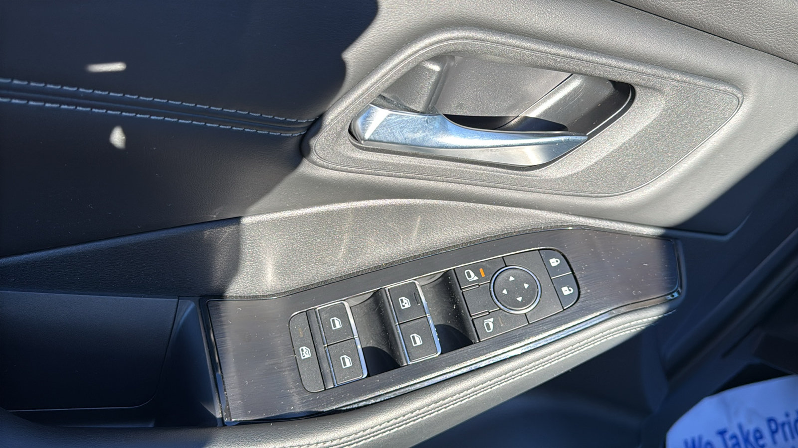 Certified 2025 Nissan Rogue SL AWD/4WD image 7