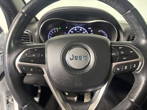 Certified 2019 Jeep Grand Cherokee High Altitude image 24