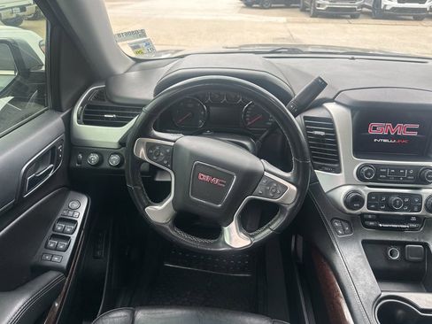Used 2019 GMC Yukon XL SLT AWD/4WD image 11