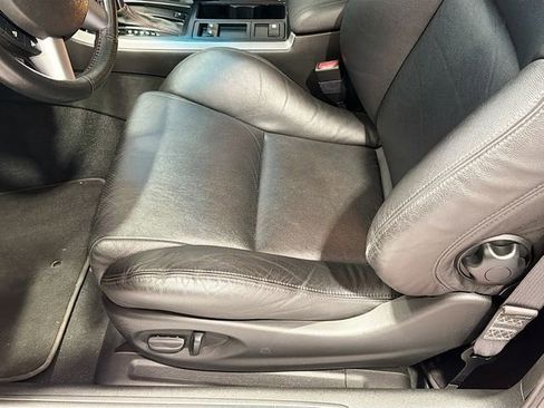 Used 2006 Pontiac GTO Base image 16