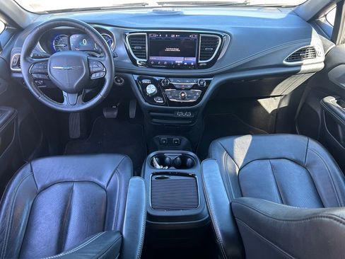 Used 2021 Chrysler Pacifica Touring-L w/ S Appearance Package image 29