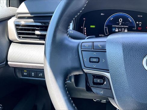 Used 2025 Toyota Camry SE FWD image 24