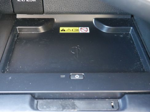 Used 2023 Toyota Camry XLE image 21