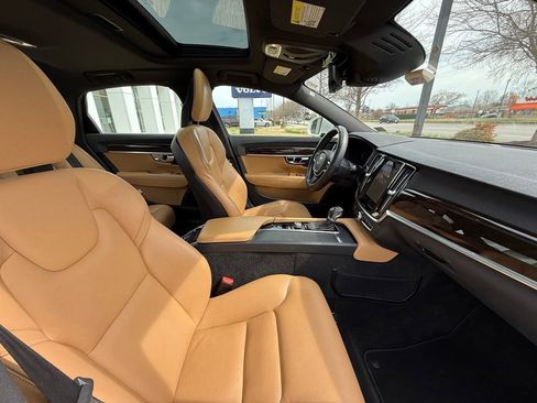 Used 2017 Volvo S90 T6 Momentum w/ Vision Package image 17