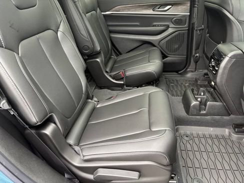 New 2026 Jeep Grand Cherokee L Limited w/ Limited Altitude Package AWD/4WD image 20
