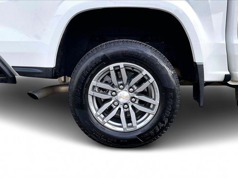 Used 2024 Chevrolet Colorado LT image 34