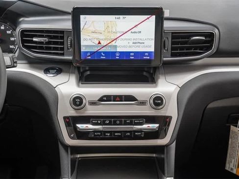 New 2024 Ford Explorer XLT w/ Equipment Group 202A image 13