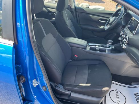 Used 2025 Nissan Sentra SV FWD image 3