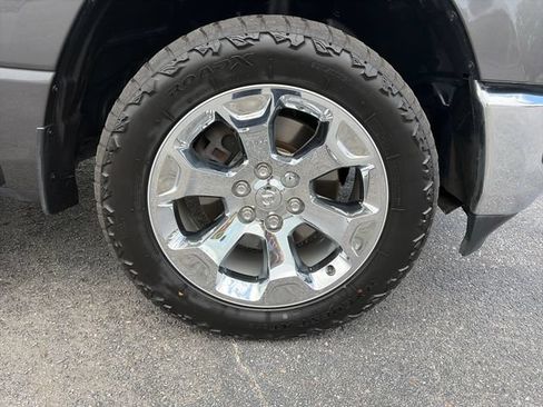 Used 2019 RAM 1500 Big Horn AWD/4WD image 11