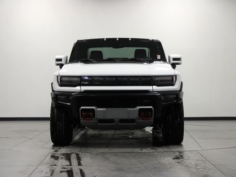 Used 2025 GMC Hummer EV 2X w/ LPO, Sport Package AWD/4WD image 9