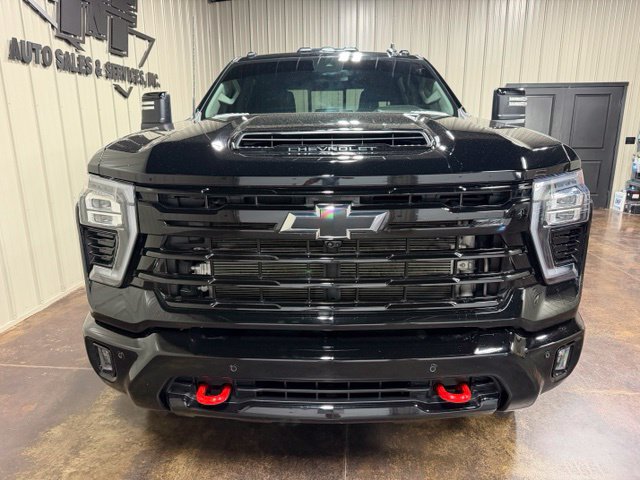 Used 2026 Chevrolet Silverado 2500 LT w/ Trail Boss Package AWD/4WD image 2