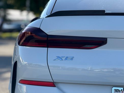 Used 2025 BMW X6 xDrive40i w/ Executive Package image 16