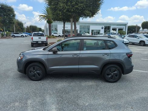 Used 2025 Volkswagen Taos S FWD image 11