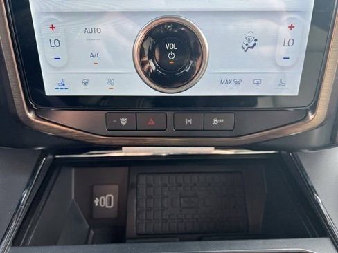 New 2025 Ford F150 Lightning Lariat image 19