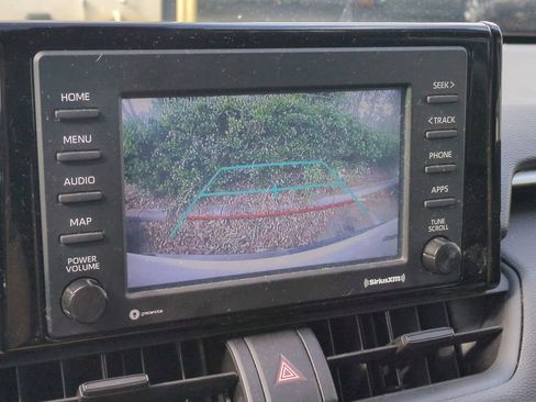 Certified 2021 Toyota RAV4 LE image 19