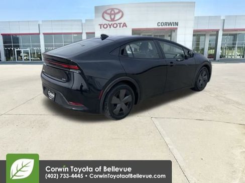 Used 2024 Toyota Prius LE image 5