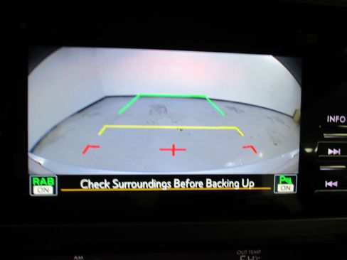 Used 2017 Subaru Legacy 2.5i Sport image 34