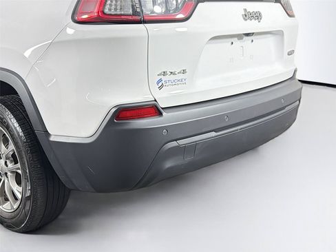 Used 2020 Jeep Cherokee Latitude Plus w/ Cold Weather Group AWD/4WD image 38