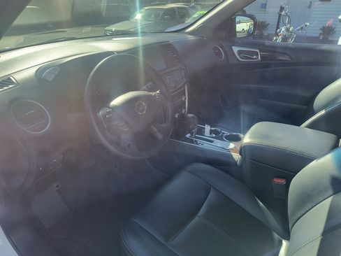 Used 2014 Nissan Pathfinder SL w/ SL Tech Package image 13